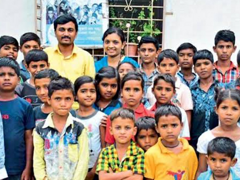 Parbhani: Ashok Snehavan in Pune became the basis of unfounded children | परभणी : निराधार मुलांचा आधार बनले पुण्यातील अशोक स्नेहवन