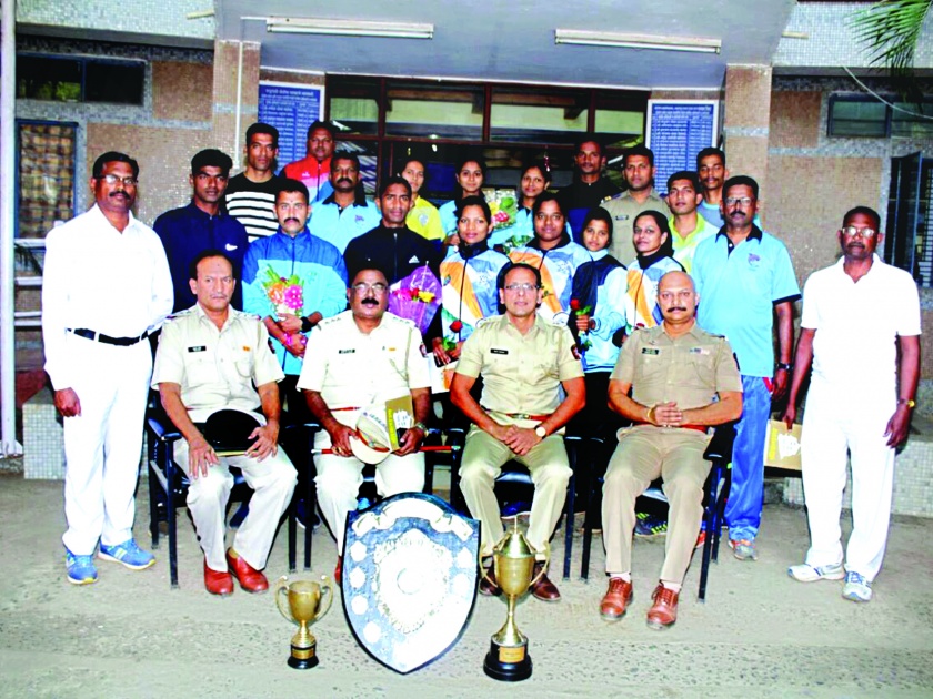 Sindhudurg: Inspirational People for Lokrajya Specialty Police, Prakash Gaikwad: Information on Cyber ​​Crime, Security | सिंधुदुर्ग : लोकराज्य विशेषांक पोलिसांसाठी प्रेरणादायी, प्रकाश गायकवाड : सायबर गुन्हे, सुरक्षिततेबाबत मोलाची माहिती