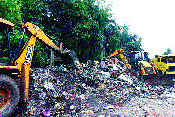 Four thousand tons of garbage picked up in seven days | सात दिवसात उचलला चार हजार टन कचरा