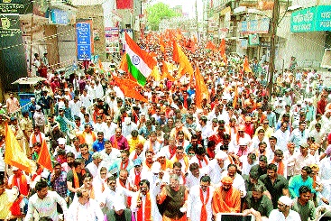 Shiv Sena's Front in Police in Aurangabad | औरंगाबादेत पोलिसांनी रोखला शिवसेनेचा मोर्चा