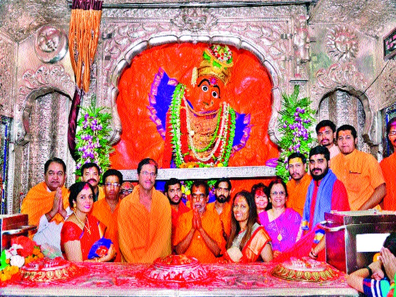  Saptashrungi Devi's Chaito Savarkha Deviya Bhakta's return journey | सप्तशृंगी देवीच्या चैत्रोत्सवाची  सांगतादेवीभक्त परतीच्या प्रवासाला