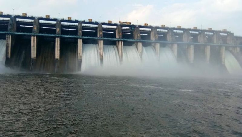Seven doors of Upper Wardha Dam in Amravati district opened | अमरावती जिल्ह्यातील अप्पर वर्धा धरणाची सात दारे उघडली