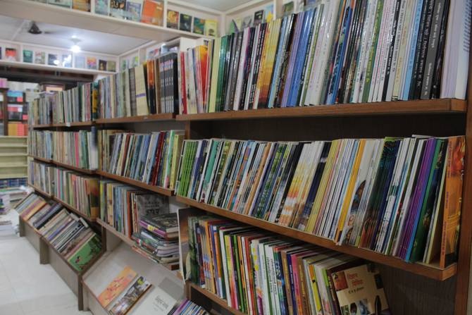 'Village there library' scheme in Basna | राज्य सरकारकडूनच ‘गाव तिथे ग्रंथालय’ योजना बासनात