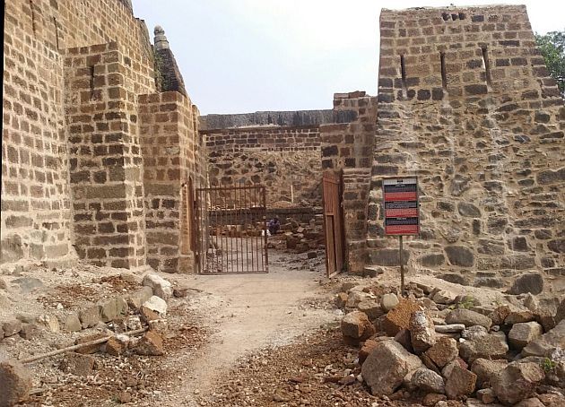 The fate of Vairagarh fort in Gadchiroli will be revived | गडचिरोलीतील वैरागड किल्ल्याचे भाग्य उजळणार