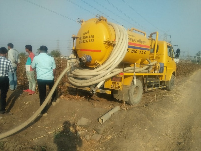 Disposal of sewage disposal in Ghanagaon Shivar | घाणेगाव शिवारात सांडपाण्याची विल्हेवाट