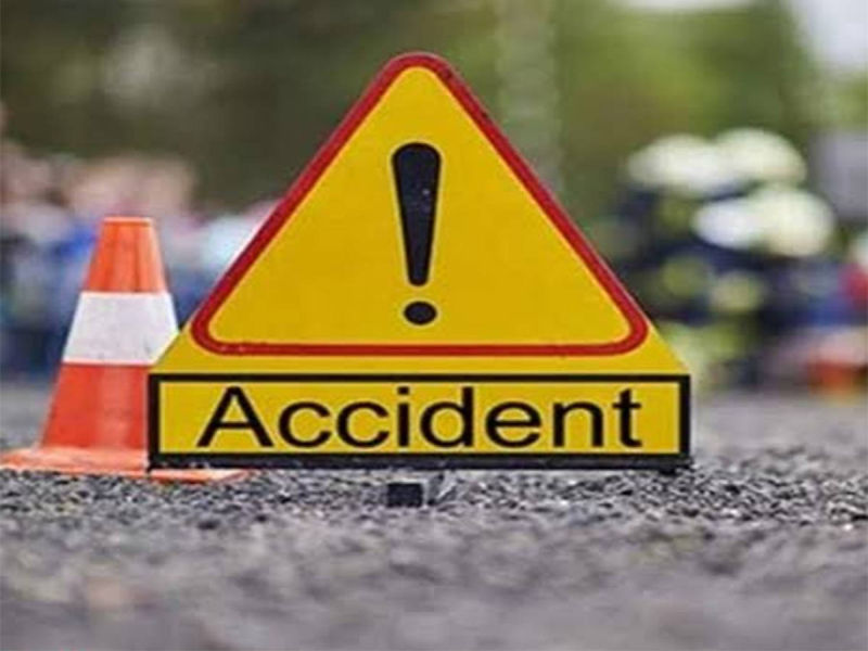 Crime on truck driver in accident case | अपघात प्रकरणी ट्रकचालकावर गुन्हा