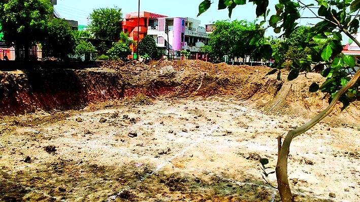 Water Tank or play ground; tug of war in Nagpur | नागपुरात मैदानासाठी पाण्याची टाकी ‘कुर्बान’