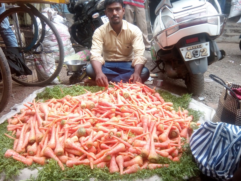 Onion, however, fell sharply, sugar and pulse prices fell in the week of Kolhapurundefined | कांदा मात्र तेजीत, साखर, तुरडाळीचे भाव कोल्हापूरच्या आठवडा बाजारात घसरले
