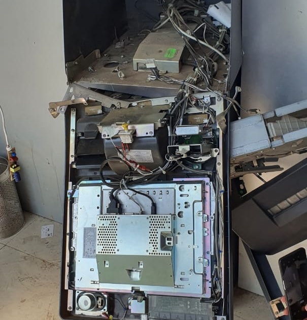 Attempt to blow up ATM in Malegaon industrial estate | माळेगाव औद्योगिक वसाहतीमधील एटीएम फोडण्याचा प्रयत्न