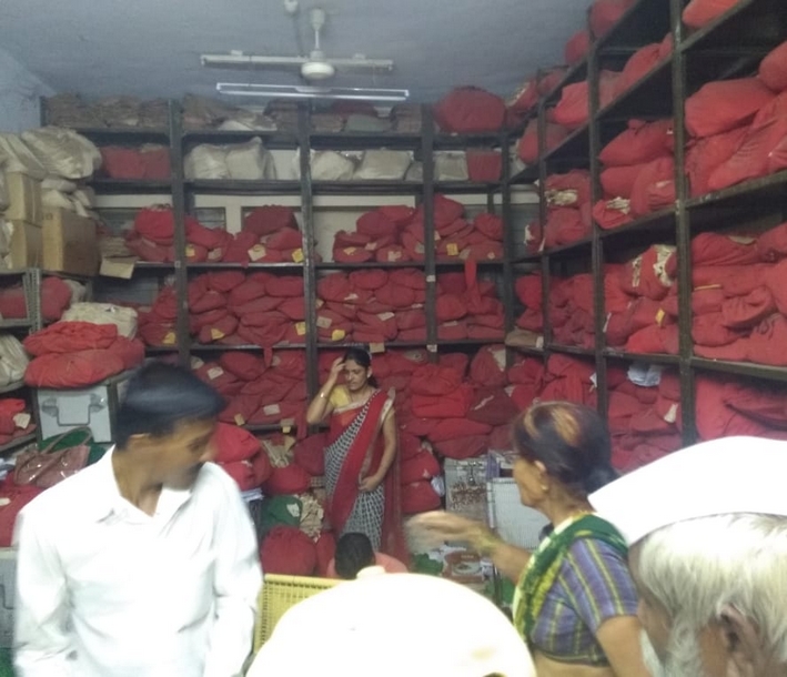 Farmers' looting in Tehsil Offices in Beed district | बीड जिल्ह्यात तहसील कार्यालयांमध्ये शेतकऱ्यांची आर्थिक लूट