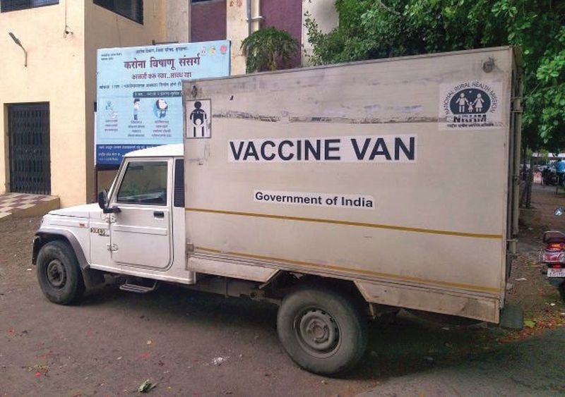 Vaccination for 30 to 44 year olds started in the Buldhana district | बुलडाणा जिल्ह्यात ३० ते ४४ वयोगटांतील लसीकरण प्रारंभ
