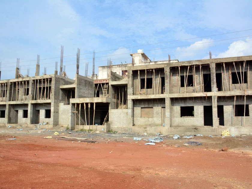  Construction of hostel building, Ram Bharos ... | वसतिगृह इमारतीचे बांधकाम रामभरोसे...