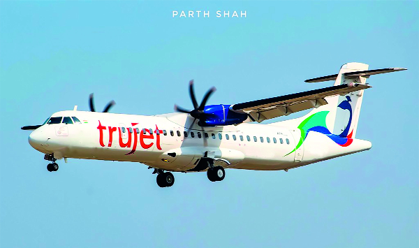 Traveling in thirteen days; Mumbai-Kolhapur Airlines | तेरा दिवसांत १४०० जणांचा प्रवास; मुंबई-कोल्हापूर विमानसेवा