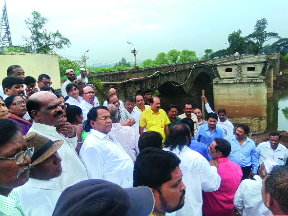 Shivaji bridge will be completed in February | शिवाजी पूल फेब्रुवारीत पूर्ण होणार