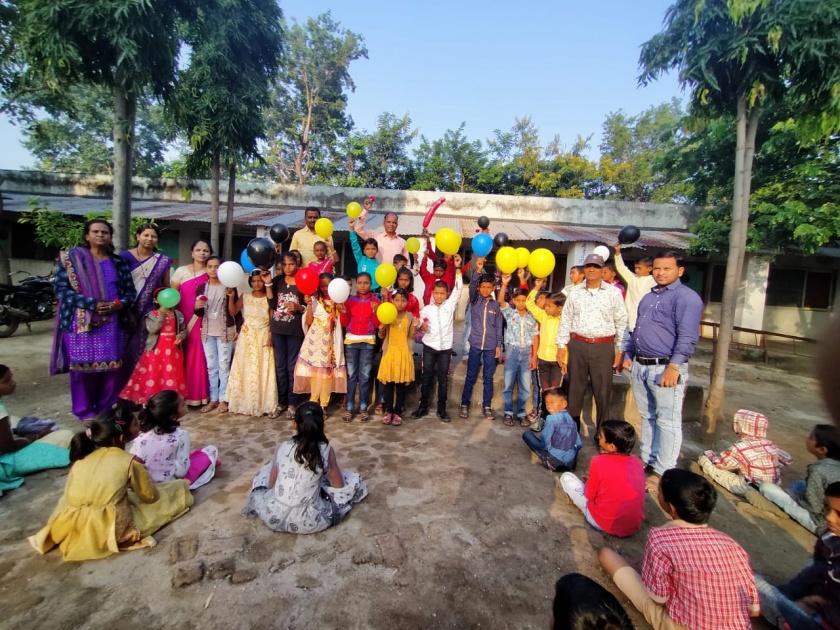  'Water Bell' program at Shirasgaon School | शिरसगाव लौकी शाळेत ‘वॉटर बेल’ उपक्रम