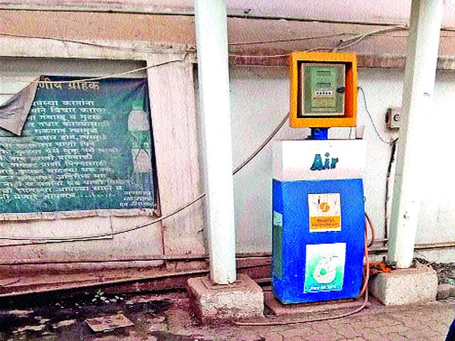 Installation of service facilities on petrol pumps | पेट्रोलपंपांवरील सेवासुविधांचा बोजवारा
