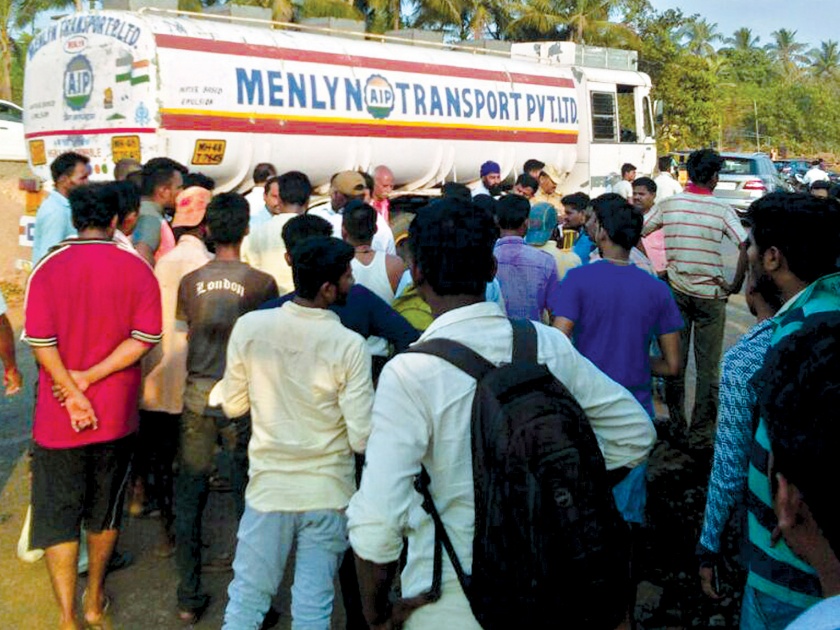 Sindhudurg: The incident happened at Jharap on the road, killing the youth, and on the highway | सिंधुदुर्ग : अपघातात युवक ठार, महामार्गावरील झाराप येथील घटना