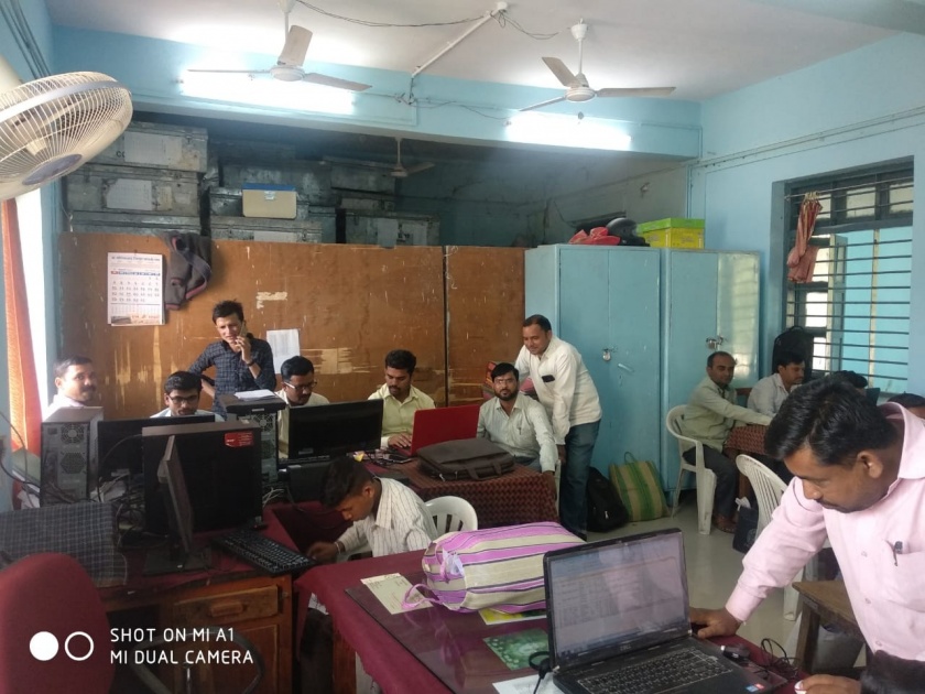  Work on holiday day at Soyagar | सोयगावात सुटीच्या दिवशीही कामकाज