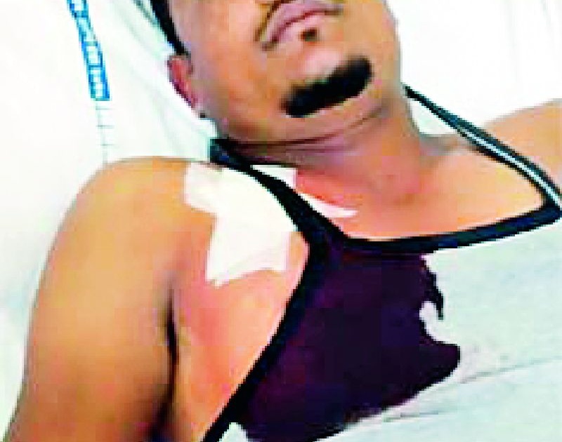 Attack with knife on a youth in Yashwant Chowk of Selu | सेलूच्या यशवंत चौकात युवकावर चाकूहल्ला