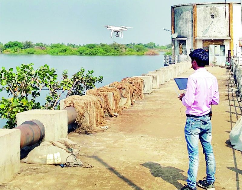 Drone survey of back water damage | बॅक वॉटरच्या नुकसानीचे ड्रोनने सर्वेक्षण