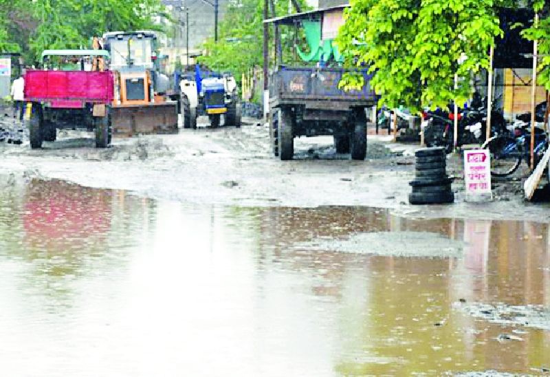 Road health in Yavatmal deteriorated | यवतमाळातील रस्त्यांचे आरोग्य बिघडले
