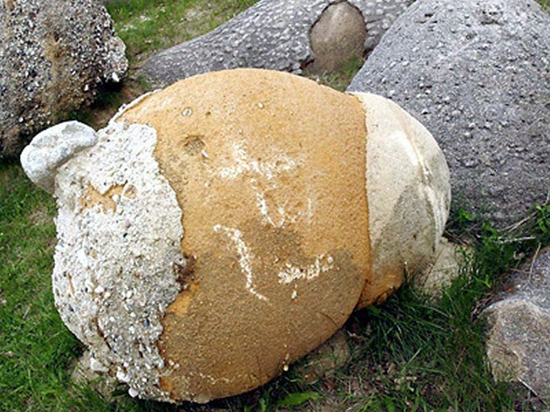increases The shape of stones, get to know the reason behind this | या गावात बदलत जातो दगडांचा आकार, पाहा काय आहे त्यामागचे कारण