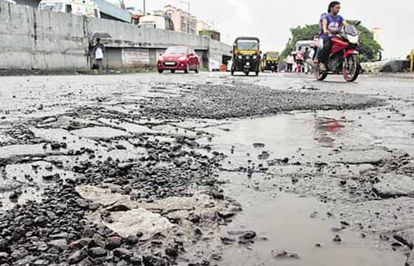Contract at an increased rate of 3 to 5 percent for road works | रस्त्यांच्या कामांसाठी ६ ते १० टक्के वाढीव दराने कंत्राट; मुंबई महापालिकेचे नुकसान