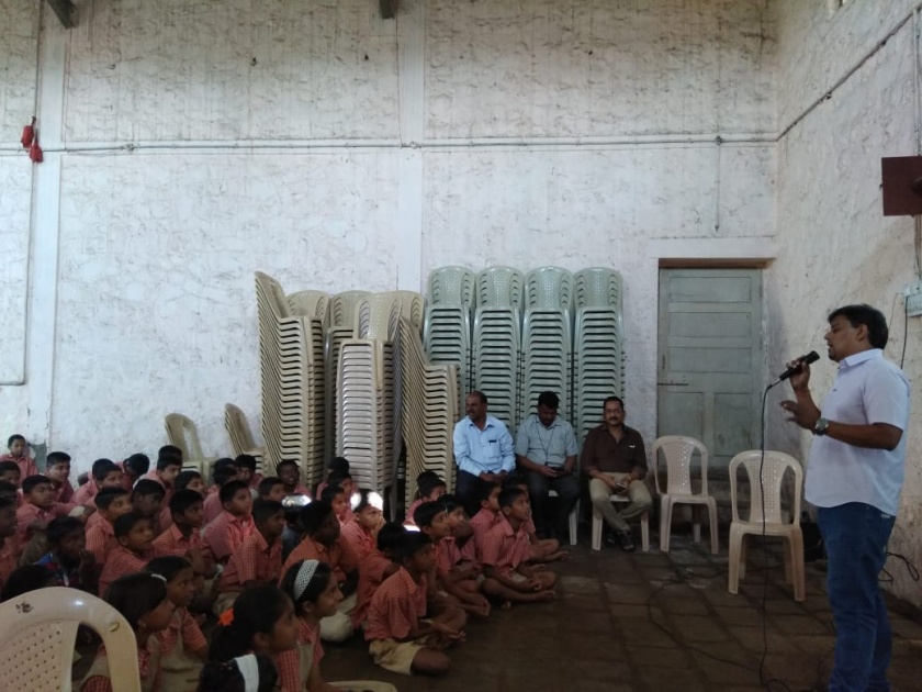    Kolhapur: Responding to the Ombudsman campaign of Chillar Party, Ila Foundation | कोल्हापूर : चिल्लर पार्टी, इला फौंडेशनच्या घुबड वाचवा मोहिमेला प्रतिसाद
