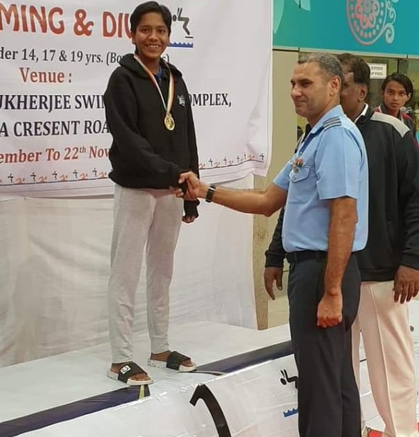  Anushka Patil wins triple gold in National Swimming Tournament | राष्ट्रीय जलतरण स्पर्धेत अनुष्का पाटील हिला तिहेरी सुवर्ण