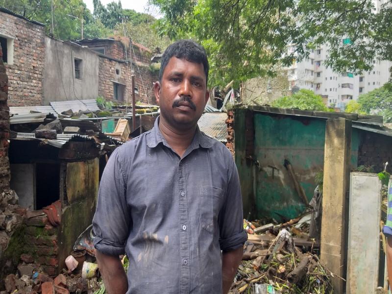 Dnyaneshwar Raut saved four life : Pune flood, rain, Dattawadi | 'विठ्ठल-रुख्मिणी'ने  केला धावा आणि ज्ञानेश्वराने वाचवले प्राण 