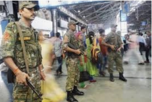 Six RPF jawans from Mumbai who came to Kurduwadi for security were 'corona' obstructed | कुर्डुवाडीत बंदोबस्तासाठी आलेले मुंबईचे सहा आरपीएफ जवान 'कोरोना' बाधित
