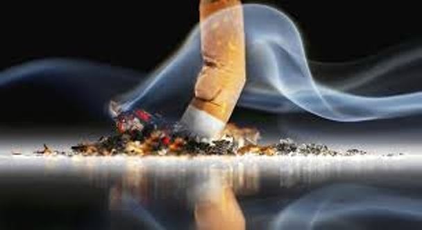A fine of Rs 200 is levied on government officials and employees for consuming tobacco in the office | शासकीय अधिकारी, कर्मचाऱ्यांनी कार्यालयात तंबाखू सेवन केल्यास 200 रुपये दंड 