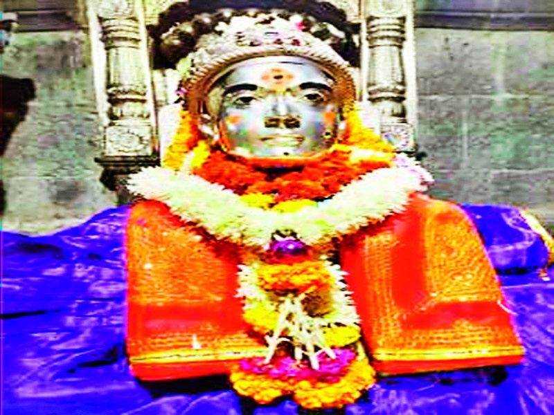 Harinam Gajar in alandi due to sant dnyaneshwar maharaj samadhi festival | हरिनाम गजराने अलंकापुरी दुमदुमली; ज्ञानेश्वरमहाराजांचा संजीवन समाधी सोहळा :