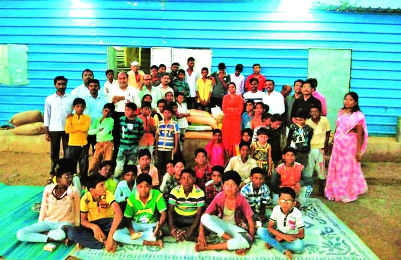 Irrigation department come forward to help orphanage house |  नंदनवन अनाथालयासाठी सरसावले हात!