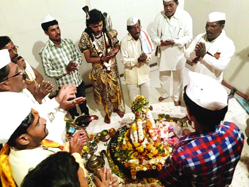 Triveni Sangam celebrates Mahashivratri festival | महाशिवरात्री उत्सवातून साधला त्रिवेणी संगम