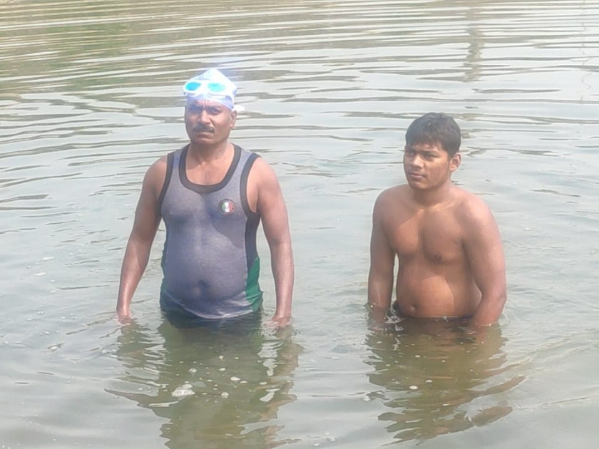 Brave performance of father and son in Latipada dam | लाटीपाडा धरणात पिता-पुत्राची धाडसी कामगिरी