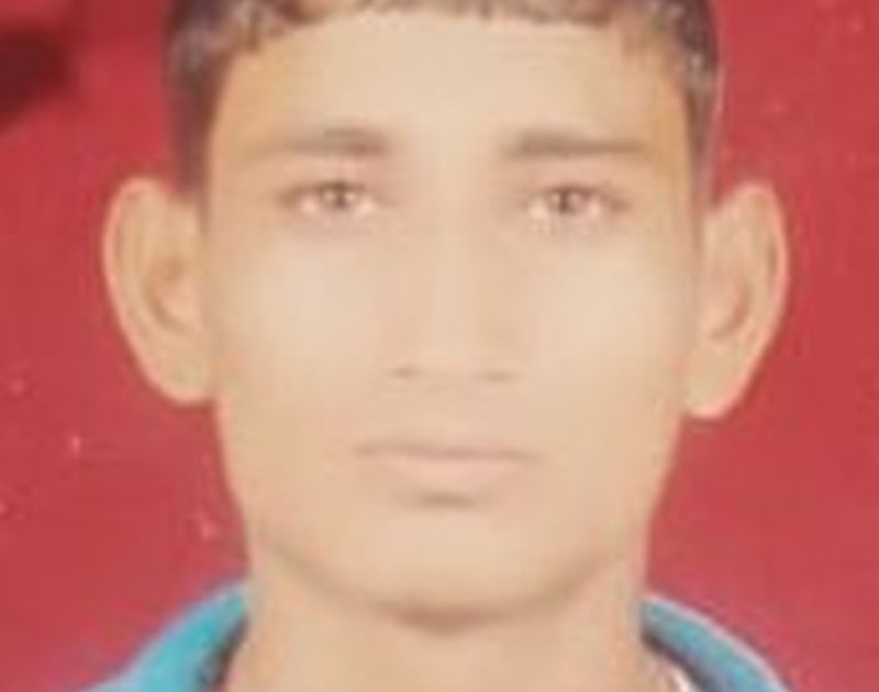 Young farmer suicides in Chorwad | चोरवडला तरुण शेतकऱ्याची आत्महत्या