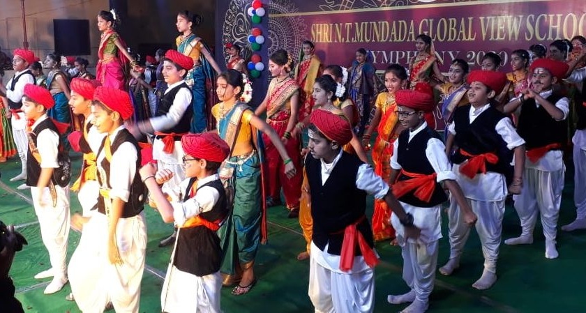 Amalner celebrates NT Mundada Global School's conclave | अमळनेरला एन.टी.मुंदडा ग्लोबल स्कूलचे स्नेहसंमेलन उत्साहात