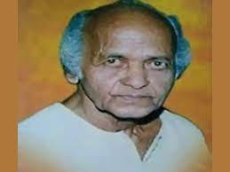 Greetings to folk poet Vamandada Kardak through Ghazal Sammelan | लोककवी वामनदादा कर्डक यांना गझल संमेलनाद्वारे अभिवादन