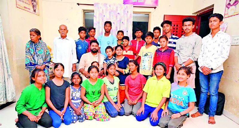 Shivaji's' Snehalaya 'reaches the world of orphans'' Aasmant ' | शिवाजीच्या ‘स्नेहालया’तून अनाथांचे भावविश्व गाठतेय ‘आसमंत’