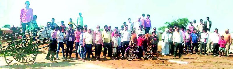 Farmers aggressive for the Bhootra Padan road | भूयारी पांदण मार्गासाठी शेतकरी आक्रमक