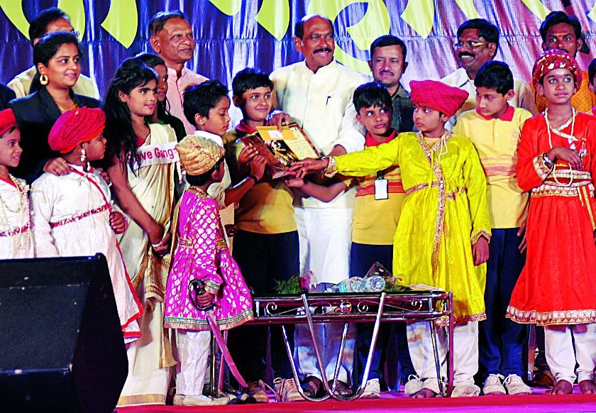 Celebration ceremony of Shiv Jayanti Festival Committee | शिवजयंती महोत्सव समितीचा पुरस्कार वितरण सोहळा