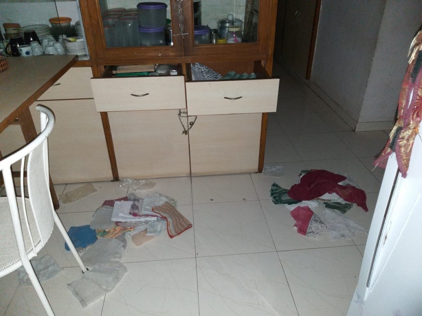 Kolhapur: Thieves broke flats and offices in Basant-Bahar area, both burglars ccitted | कोल्हापूर : बसंत-बहार परिसरात चोरट्यांनी फलॅट, कार्यालय फोडले : दोघे चोरटे सीसीटीव्हीत कैद