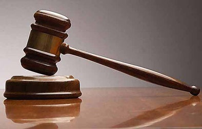 The court rejected the bail application of the 12 officials in Parli | परळीत ‘त्या’ १२ अधिकाऱ्यांचा जामीन अर्ज न्यायालयाने फेटाळला