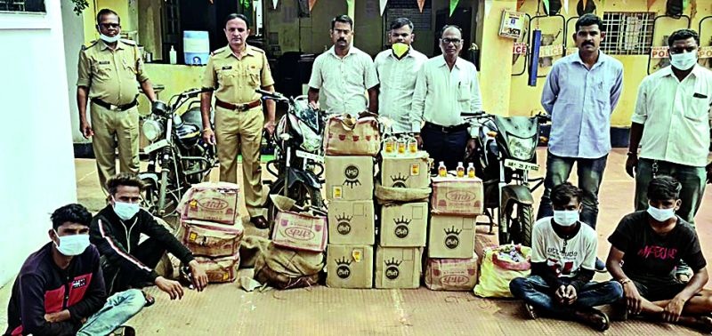 Three and a half lakh liquor stocks seized in Brahmapuri | ब्रह्मपुरीत साडे तीन लाखांचा दारुसाठा जप्त
