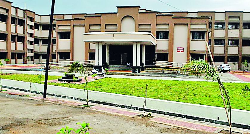 Shree Saibaba Sanstha donates Rs. 7.5 crores to the government hospital | श्रीसाईबाबा संस्थेकडून शासकीय रुग्णालयाला ७.५ कोटींची देणगी