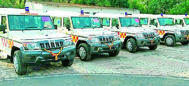 Ambulance rushed to nine PHCs | नऊ पीएचसींना मिळाल्या रुग्णवाहिका
