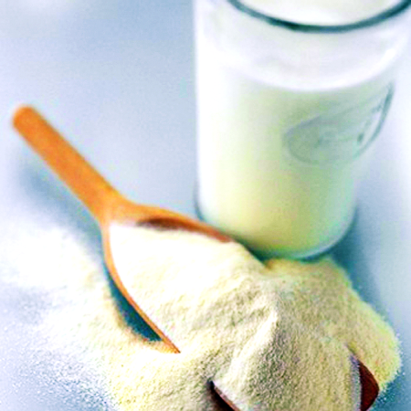 Powder for nutrition in the society | दूध संघांच्या भल्यासाठीच पोषण आहारात पावडर