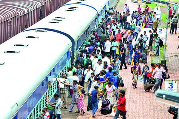 Konkan Railway: Launch of Railway Ticket Reservations | कोकण रेल्वे : रेल्वे तिकीट आरक्षणाला सुरूवात