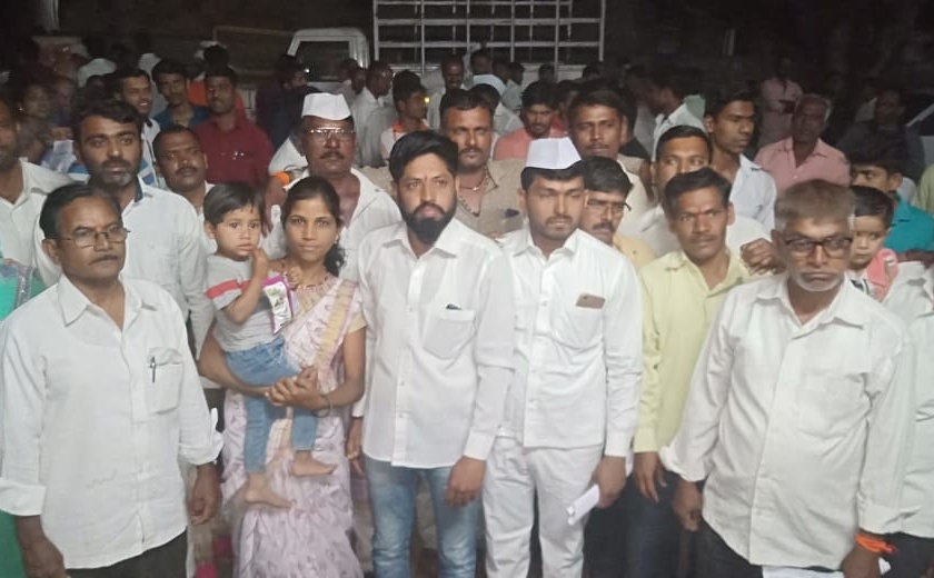 Gram Panchayat election results citing cauliflower | ग्रामपंचायत निवडणूक प्रचाराचा फुटला नारळ